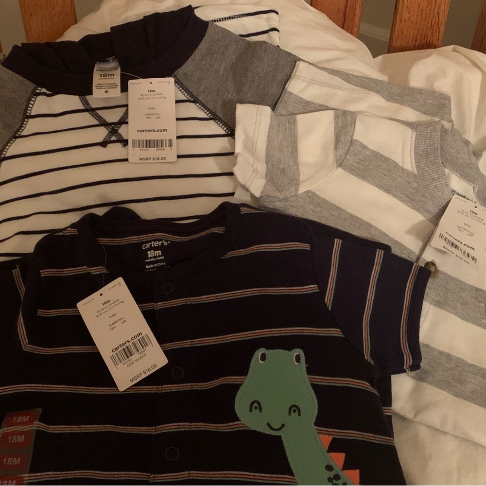NWT Lot of 3 Carter’s onesies 18mos
